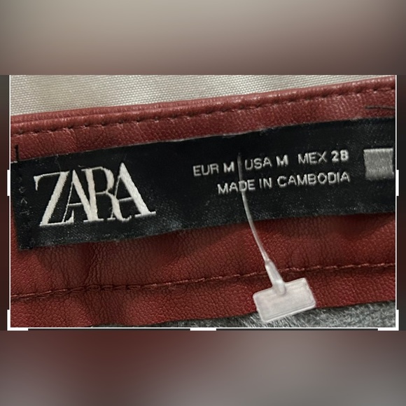 Faux red leather pant - Picture 5 of 6